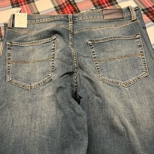 Men’s Lucky Brand jeans-NWT